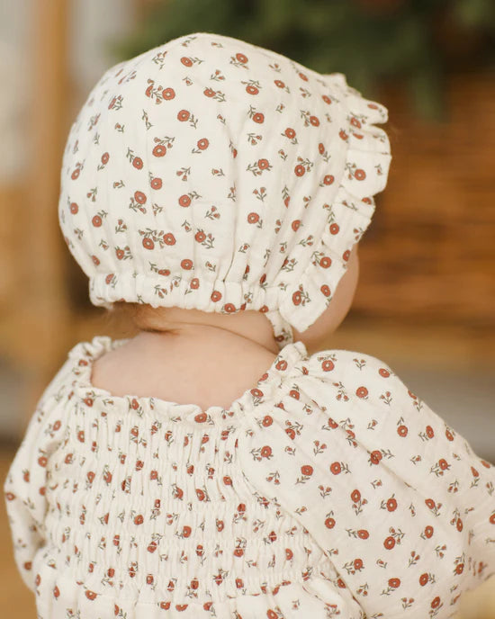 Quincy Mae Woven Ruffle Bonnet - Winter Ditsy