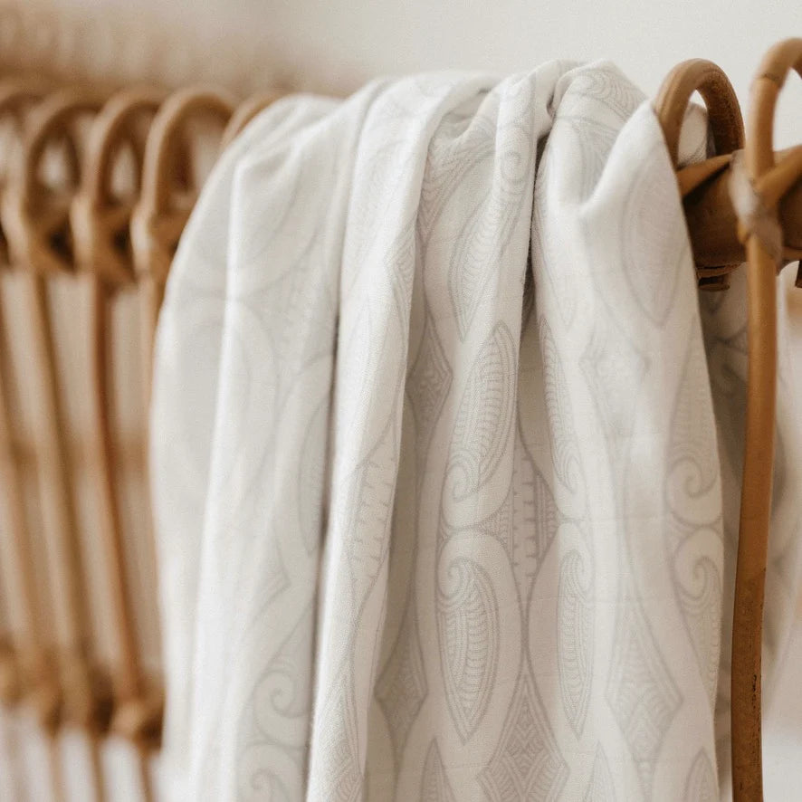 Bo & Ko - Te Pātiki Pēpi Wrap | Grey