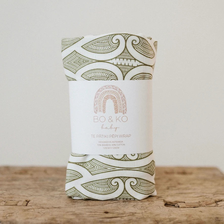 Bo & Ko - Te Pātiki Pēpi Wrap | Green