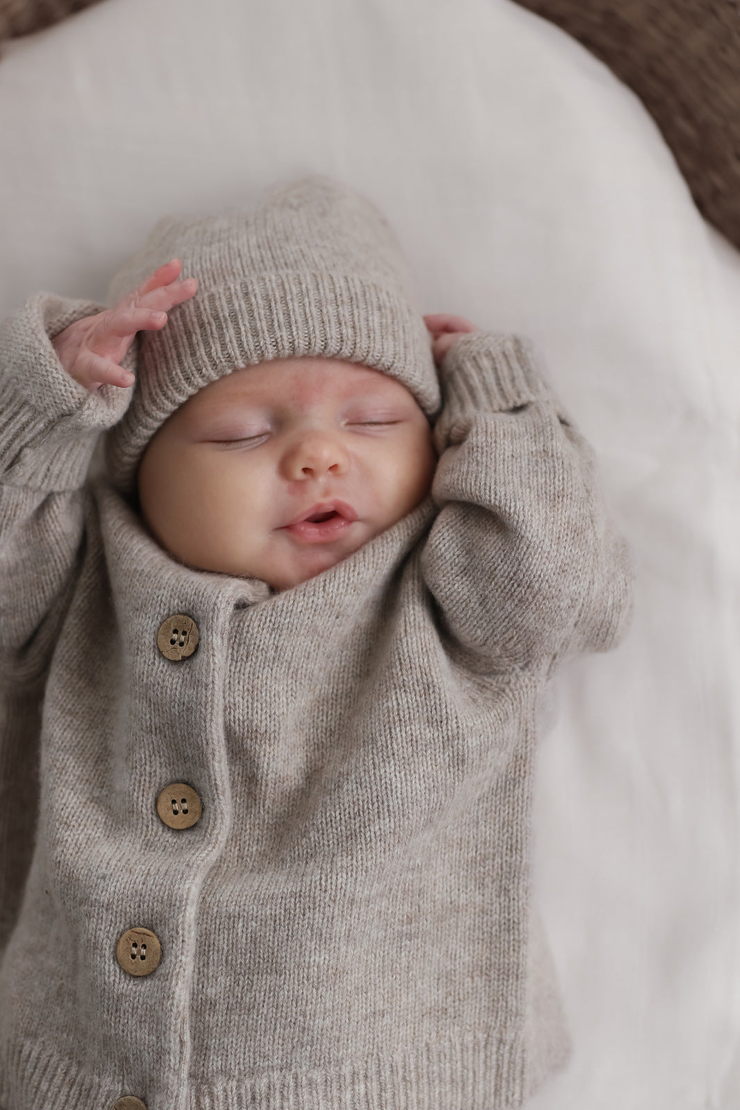 Burrow & Be - Oakley Cardigan - Taupe